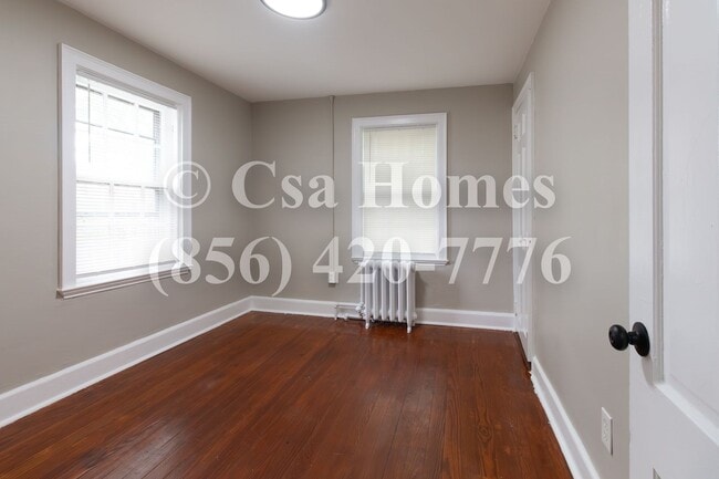 Building Photo - Newly Renovated 3 Bed, 1.5 Bath in Fairview!