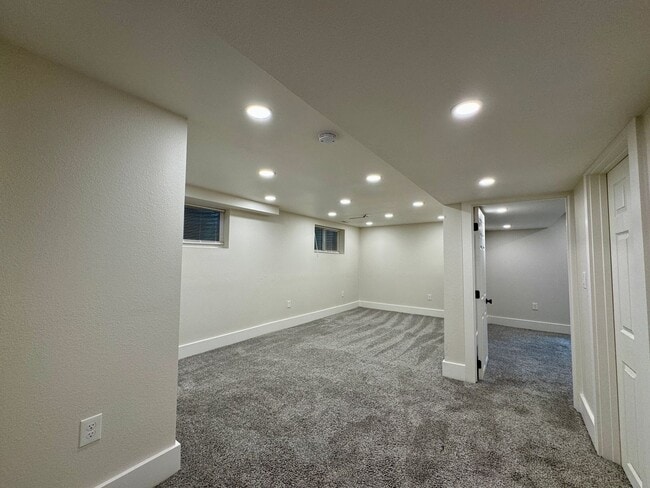 Building Photo - Welcome to your new home in the heart of T...