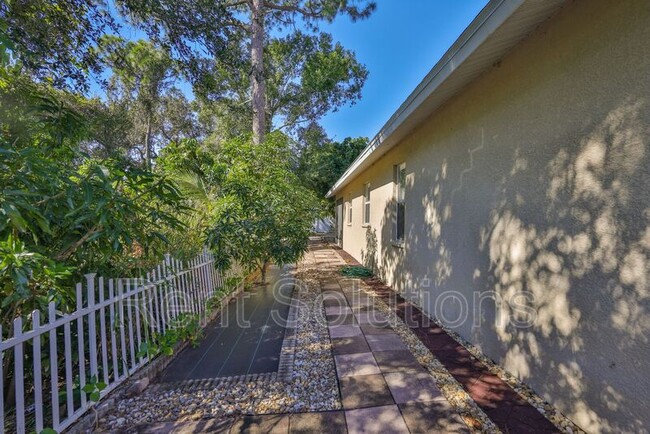 Building Photo - 15820 49th Street N