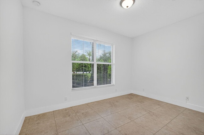 Building Photo - 7089 Edison Pl