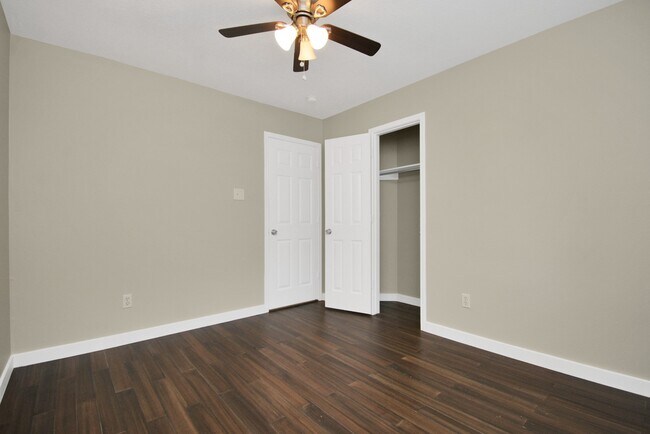 Building Photo - 13339 Yaupon Holly Ln