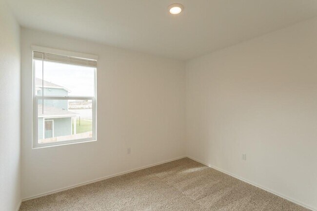 Building Photo - 7237 Spotted Leaf Wy