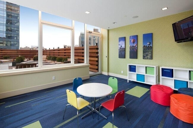 Building Photo - 0 bedroom in LONG ISLAND CITY NY 11101