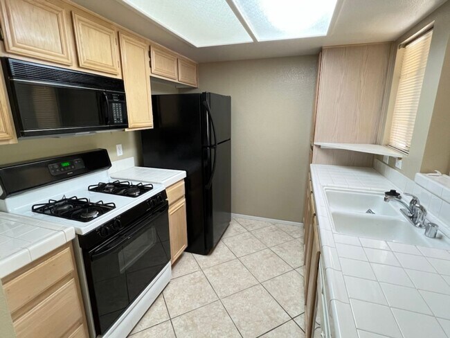 Building Photo - 1901 Rio Canyon Ct