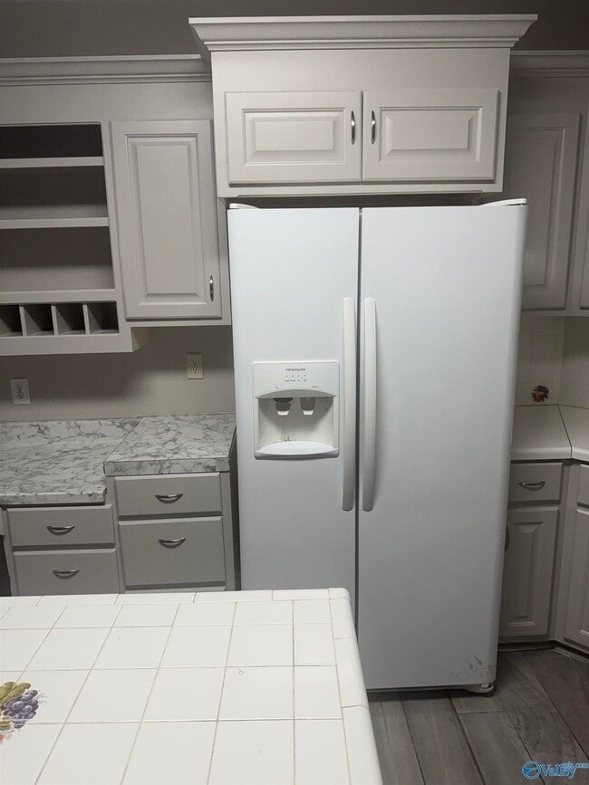 Building Photo - 113 Montrose Dr