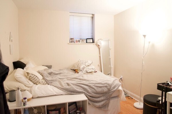 Building Photo - 841 Parker St