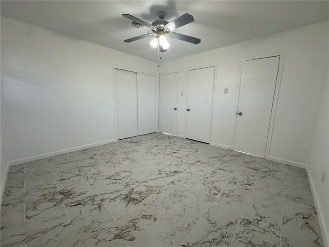 Building Photo - 136 Daniel Moore Ave