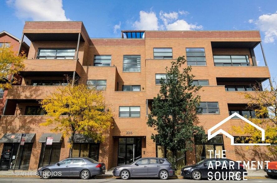 Building Photo - 2216 W Armitage Ave