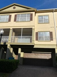 Building Photo - 2532 Grand Central Pkwy