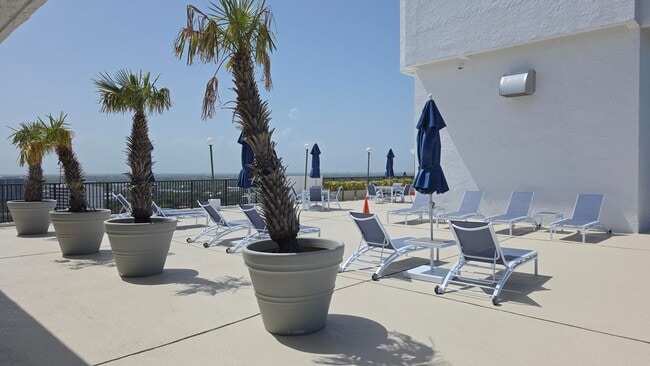 Building Photo - 936 Intracoastal Dr