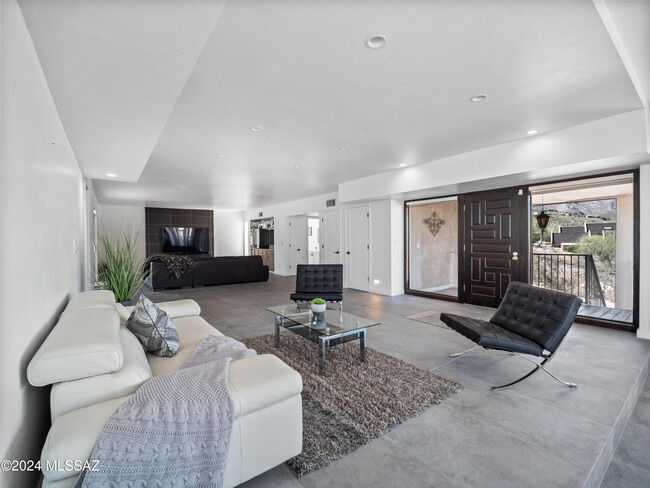 Building Photo - 5798 E Paseo Cimarron