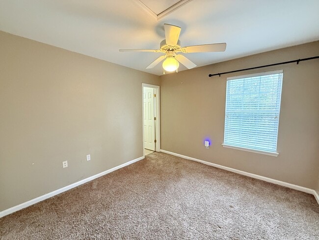 Building Photo - 2738 W Tharpe St