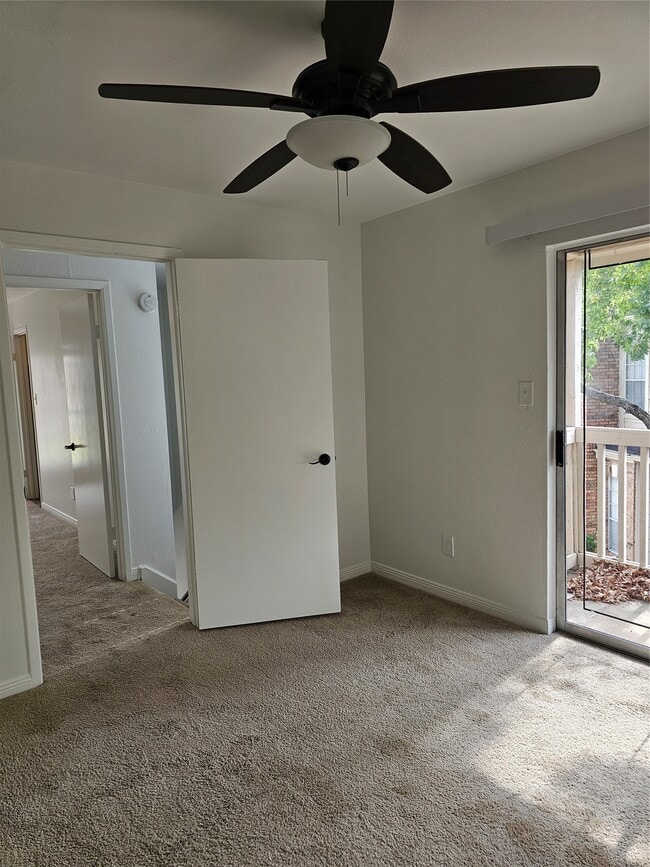 Building Photo - 2626 Holly Hall St