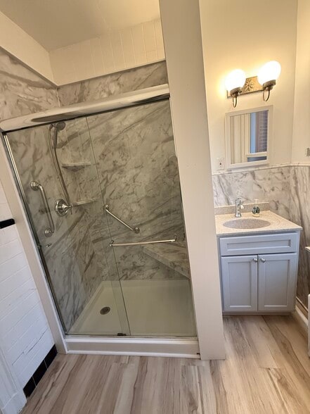 Building Photo - 369 Tappan St