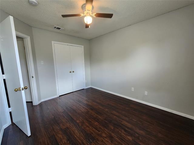 Building Photo - 1225 Lake Haven Dr