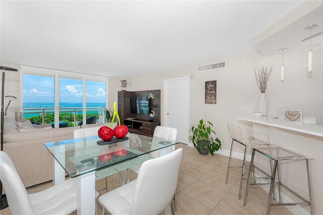 Building Photo - 6917 Collins Ave