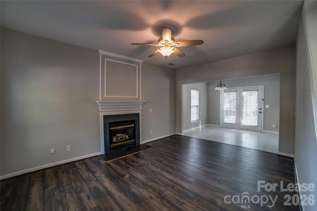 Building Photo - 6434 Gatesville Ln