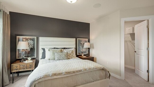 Building Photo - Spacious and Beautifully Landscaped Single...