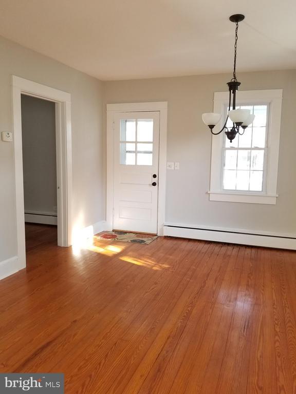 Building Photo - 300 Lafayette St