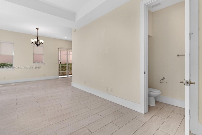 Building Photo - 1749 NE 9th St