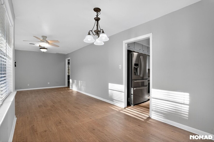 Building Photo - 210 Mize St