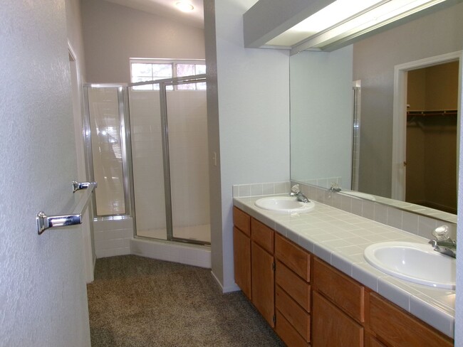 Building Photo - Great 3 bedroom, 2 bath, Southwest Reno home
