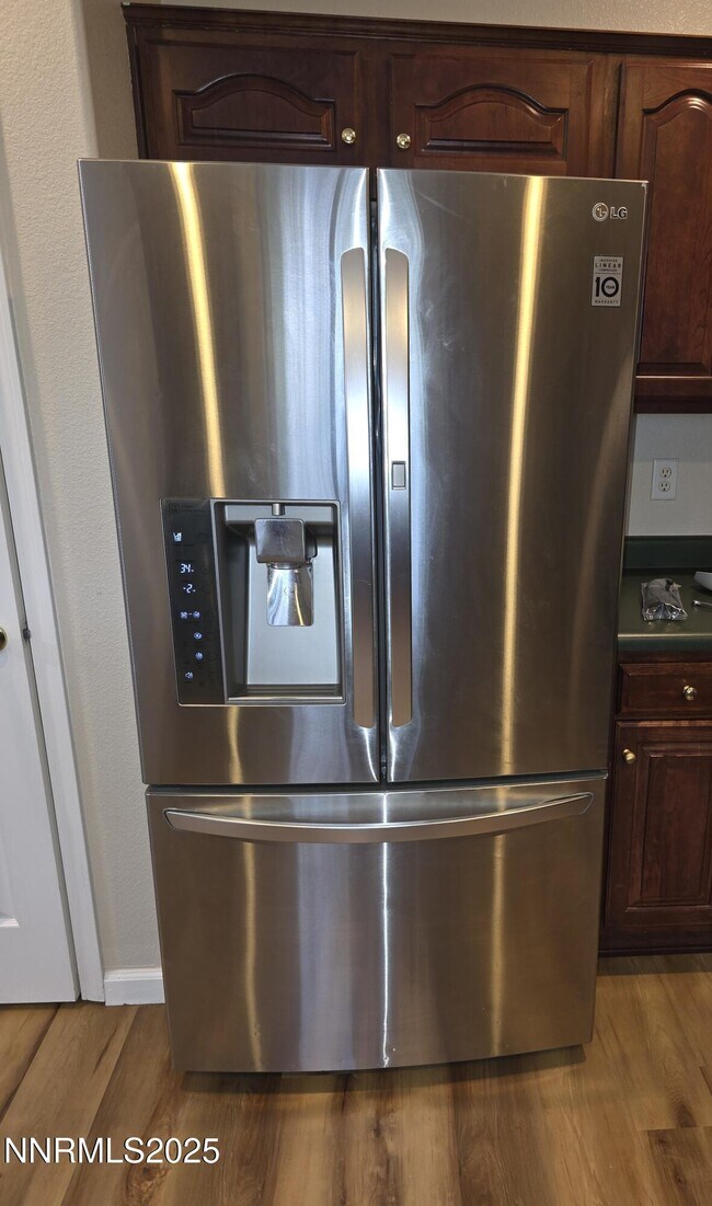 Building Photo - 1998 Amber Leaf Ct