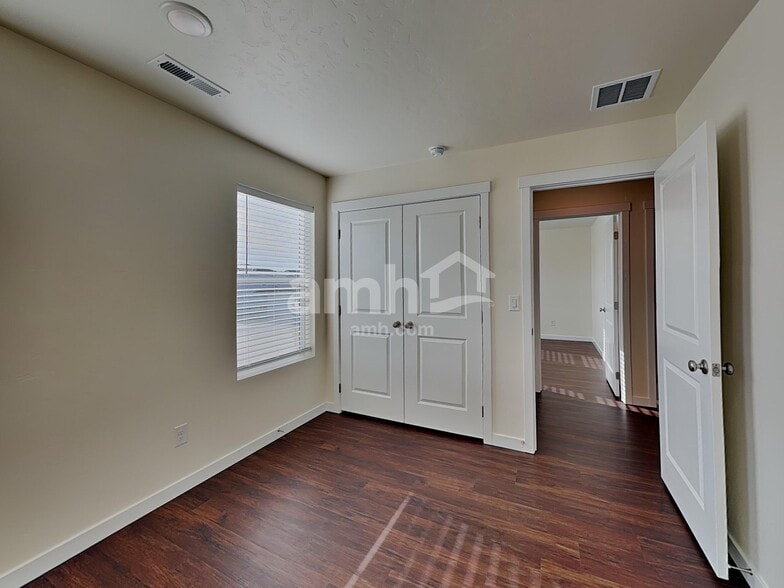 Building Photo - 9486 W Bowie Ct