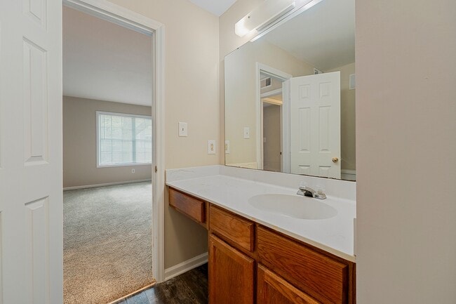 Building Photo - 6017 Treetop Ct