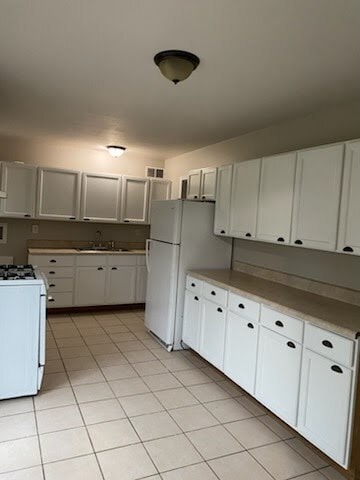 Building Photo - 3216 Haraway St