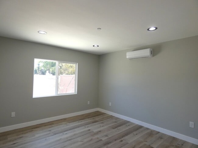 Building Photo - 13522 Leffingwell Rd