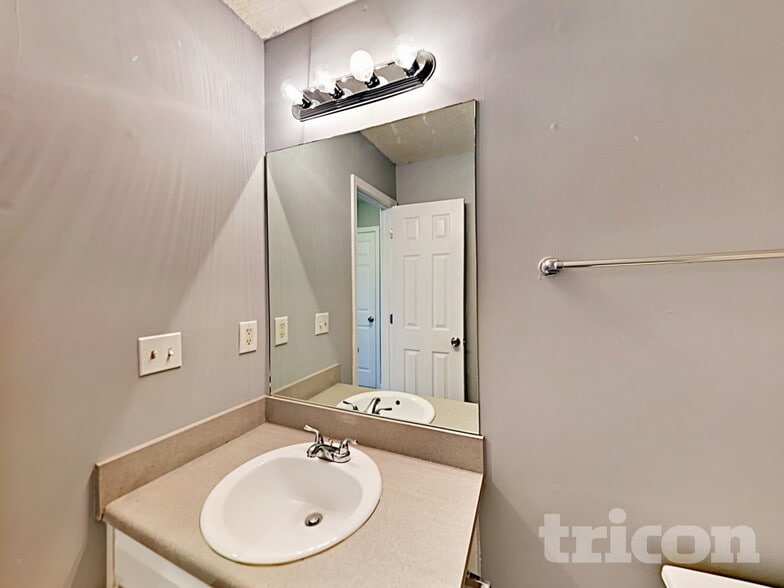 Building Photo - 1580 Sedgefield Trail