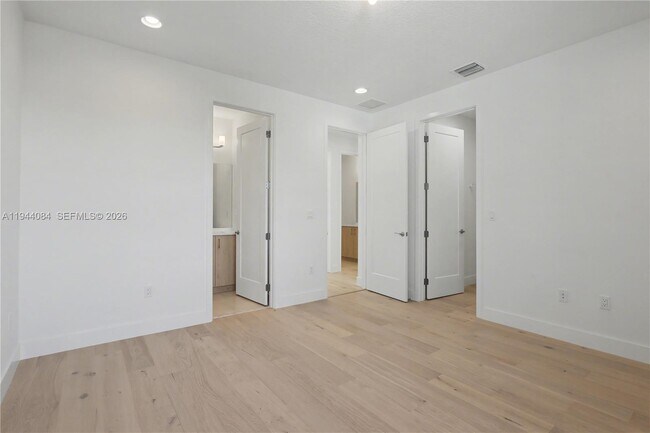 Building Photo - 8525 Crystal Downs Ave