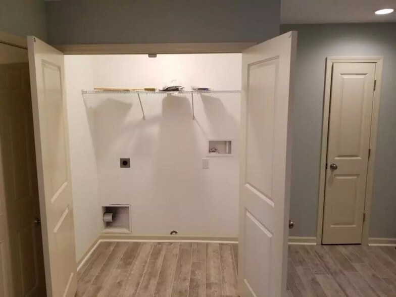 Building Photo - 301 Rollins St