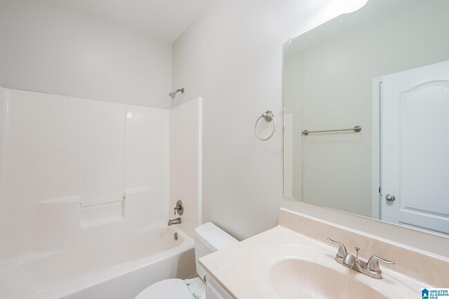 Building Photo - 4162 Hathaway Ln