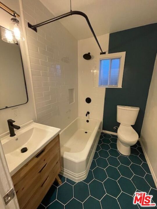 Building Photo - 45 Thornton Ave