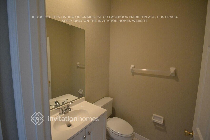 Building Photo - 388 Oak Springs Ct
