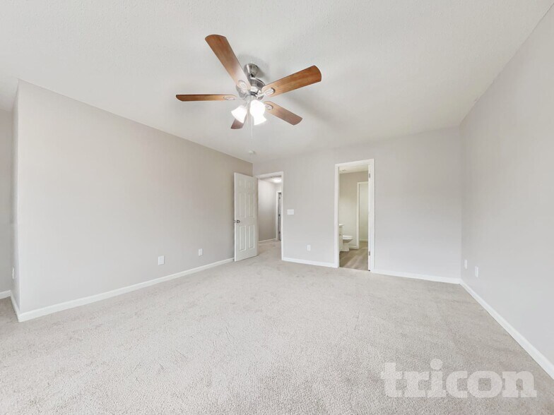 Building Photo - 26 Streamwood Way