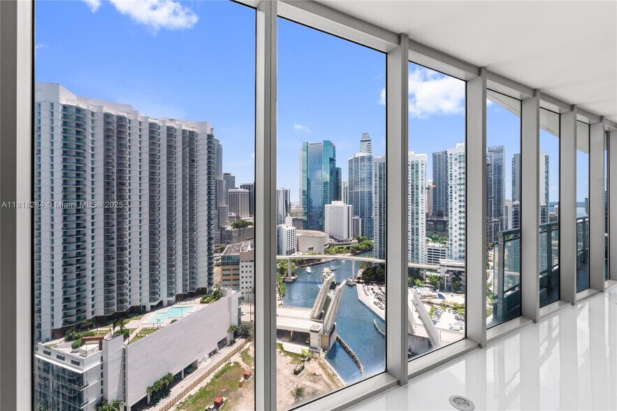 Building Photo - 1300 S Miami Ave