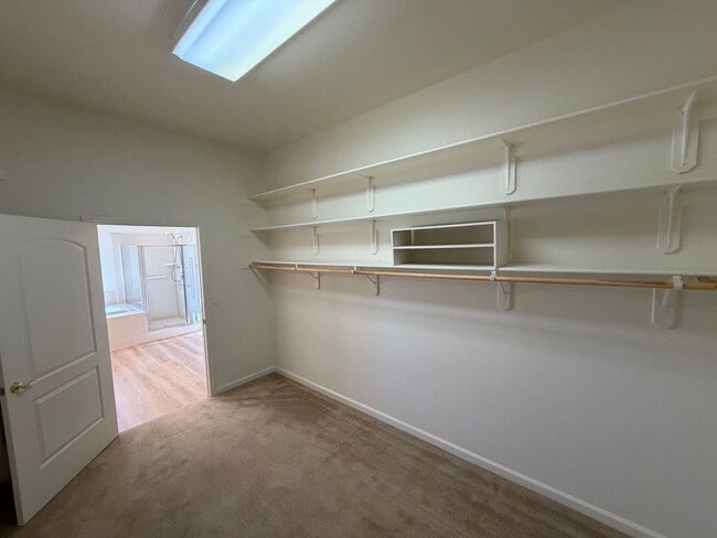 Building Photo - Spanish Springs 5bed/3bath - Move in Speci...