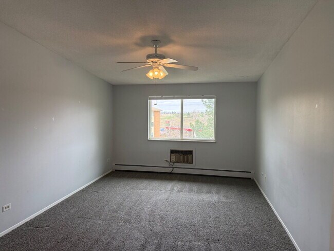 Building Photo - "Charming 1-Bedroom Condo Retreat in the Heart of Denver – Spacious 855 Sq Ft!"