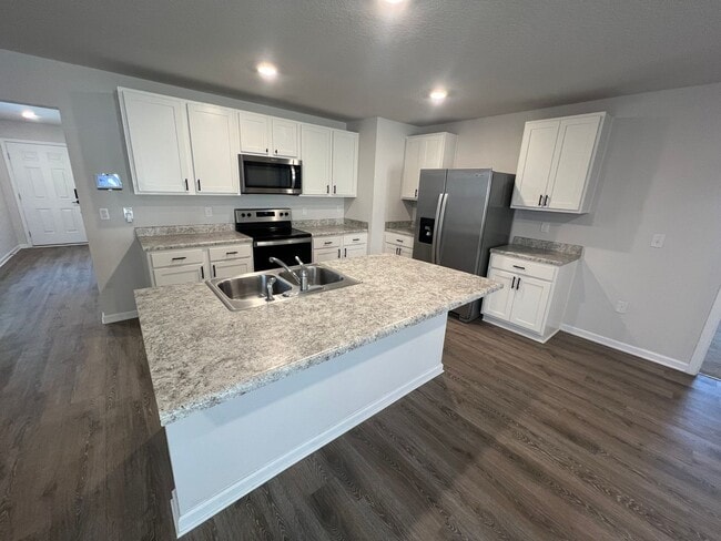 Building Photo - Beautiful 3 Bedroom, 2 Bath Pace Home available !!