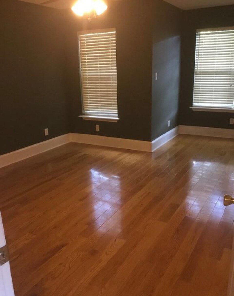 Master bedroom - 2020 Glennfield Ln