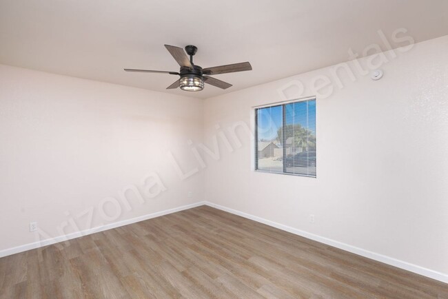 Building Photo - CHARMING NORTHSIDE HOME