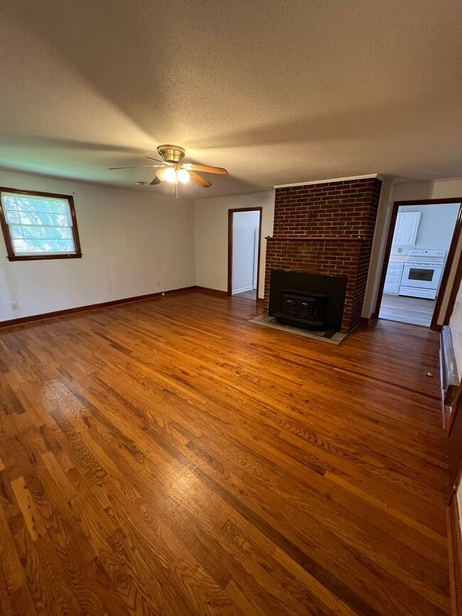 Building Photo - 5014 Unicoi Dr