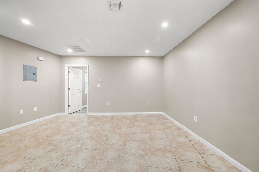 Building Photo - 46 Jefferson St