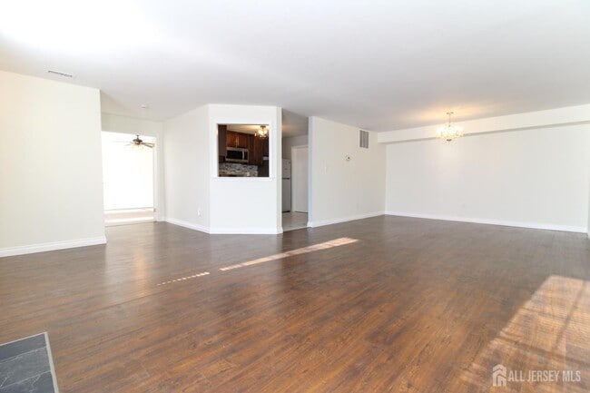 Building Photo - 455 Hawthorne Pl