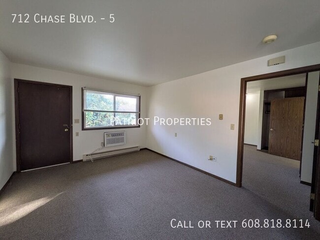 Building Photo - 712 Chase Blvd