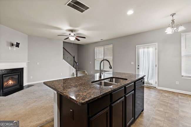 Building Photo - 5884 Little River Rd