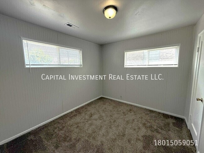 Building Photo - 1449 W 400 S